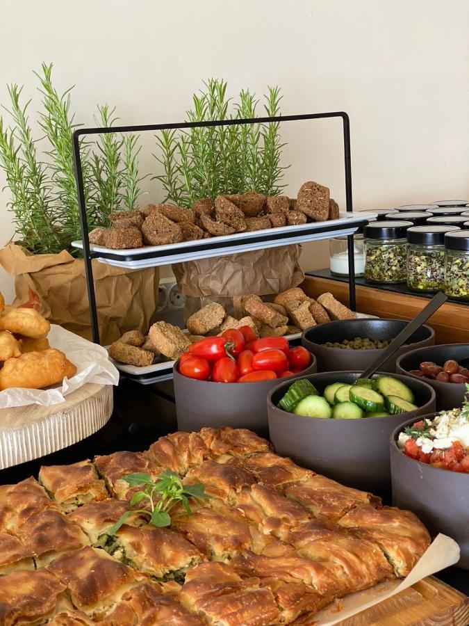 מלון Kyparissia Beach Hotel 3*