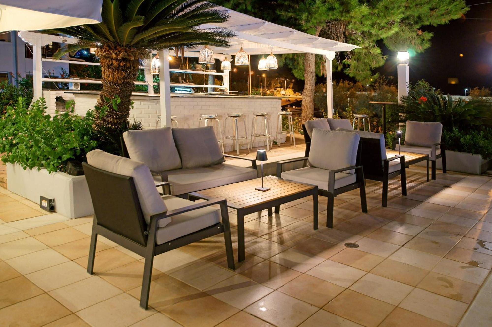 Kyparissia Beach Hotel מלון