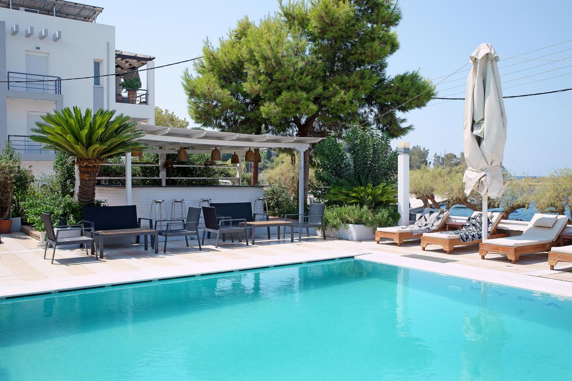 מלון Kyparissia Beach Hotel קיפריסיה