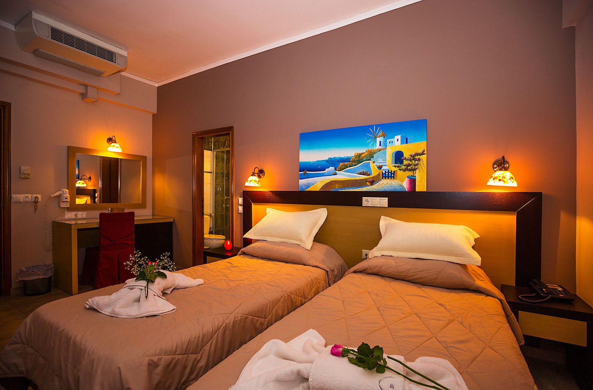 Kyparissia Beach Hotel מלון קיפריסיה