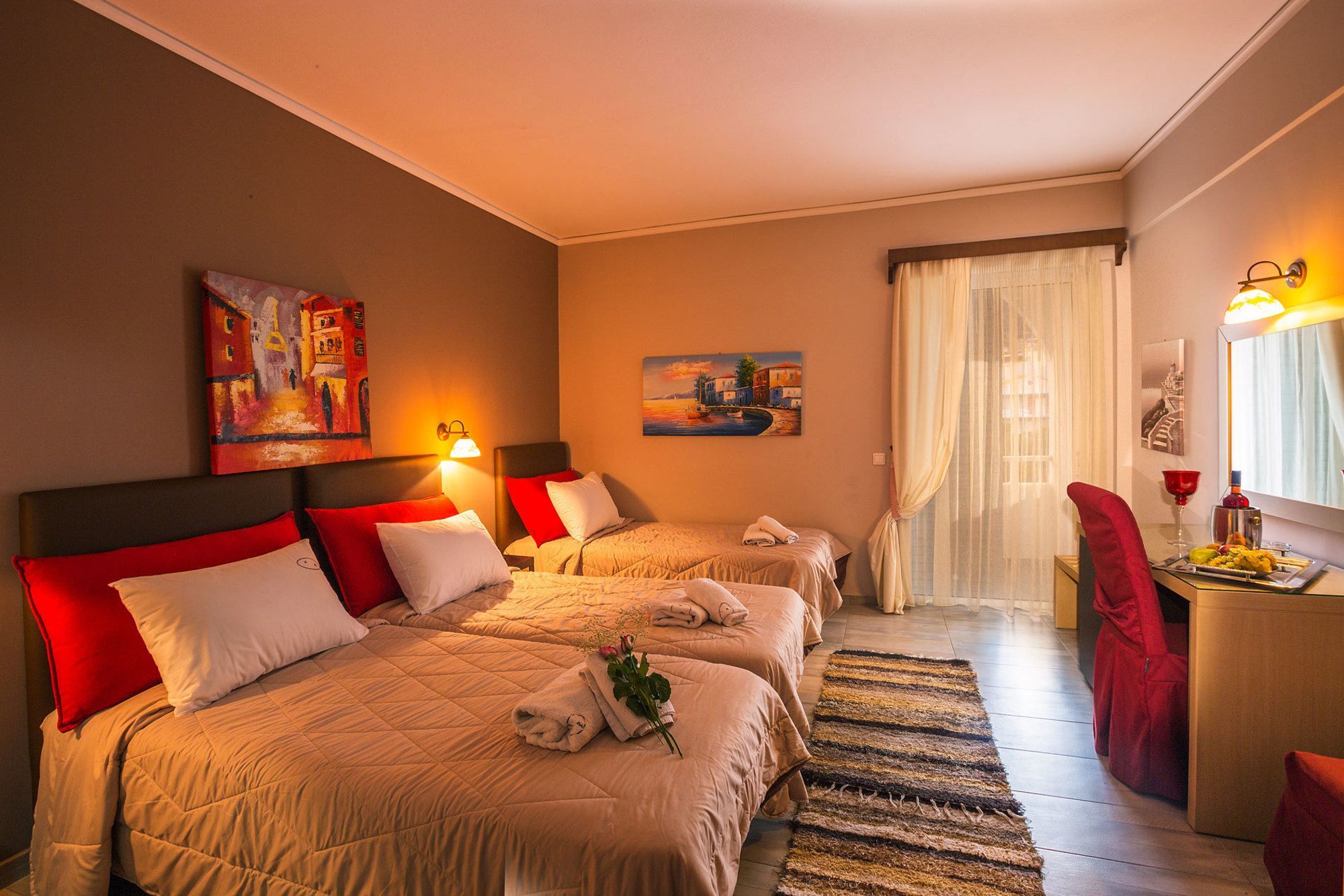 Kyparissia Beach Hotel מלון קיפריסיה