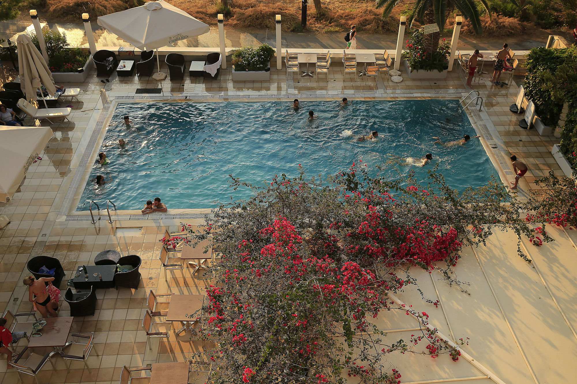 Kyparissia Beach Hotel מלון